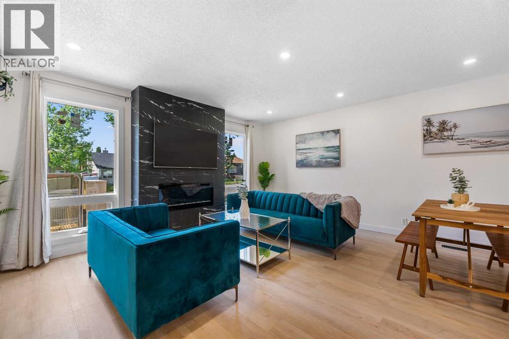 Single Family House Bungalow for Sale in  Berkley Drive NW Beddington Heights Calgary 