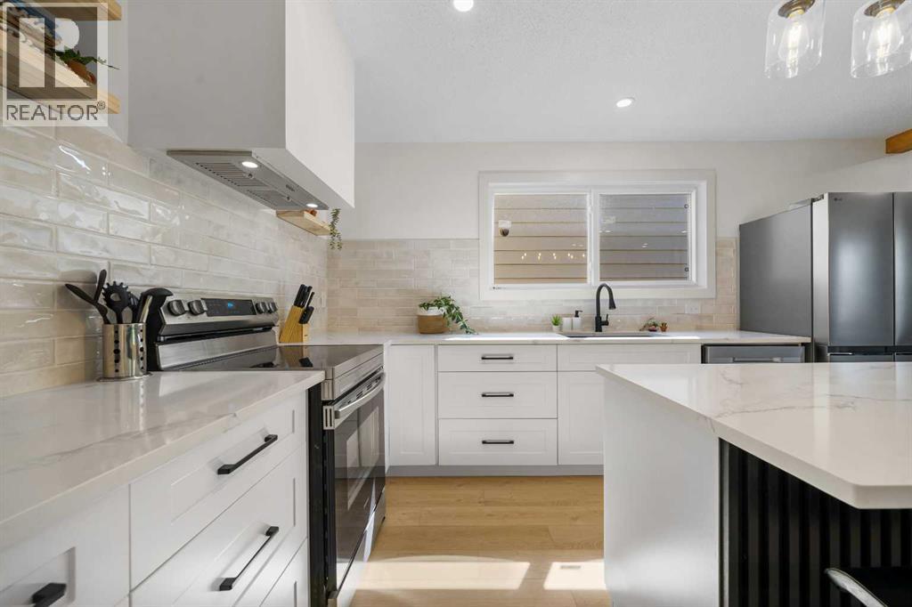 Single Family House Bungalow for Sale in  Berkley Drive NW Beddington Heights Calgary 