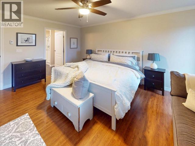 7365 GLACIER STREET, Powell River