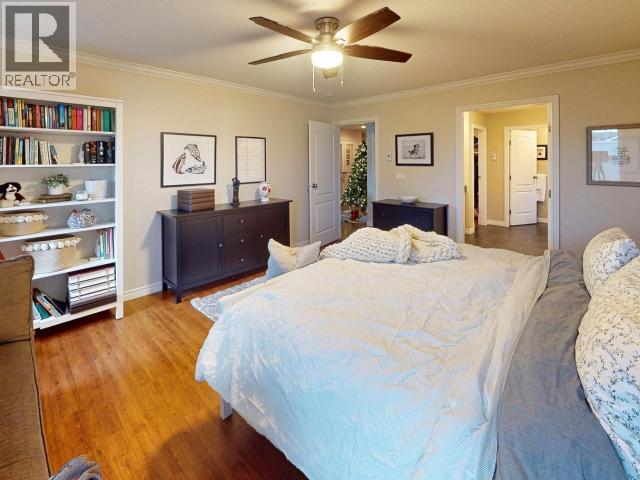 7365 GLACIER STREET, Powell River