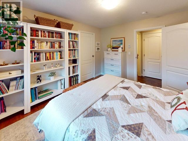 7365 GLACIER STREET, Powell River