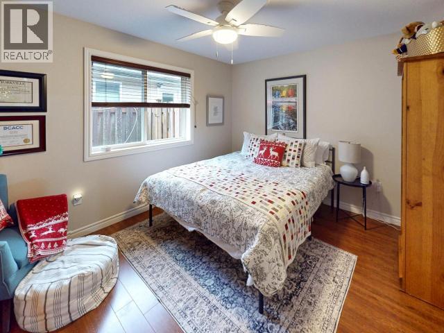 7365 GLACIER STREET, Powell River