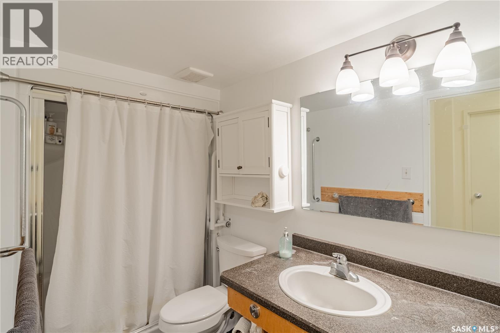 Single Family House High rise for Sale in   Westfield DRIVE Regina 