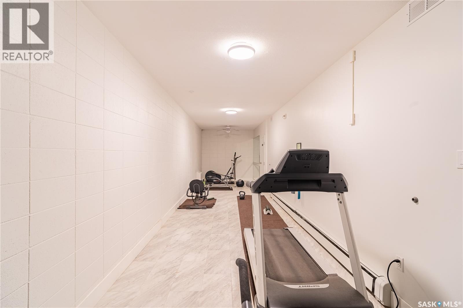 Single Family House High rise for Sale in   Westfield DRIVE Regina 