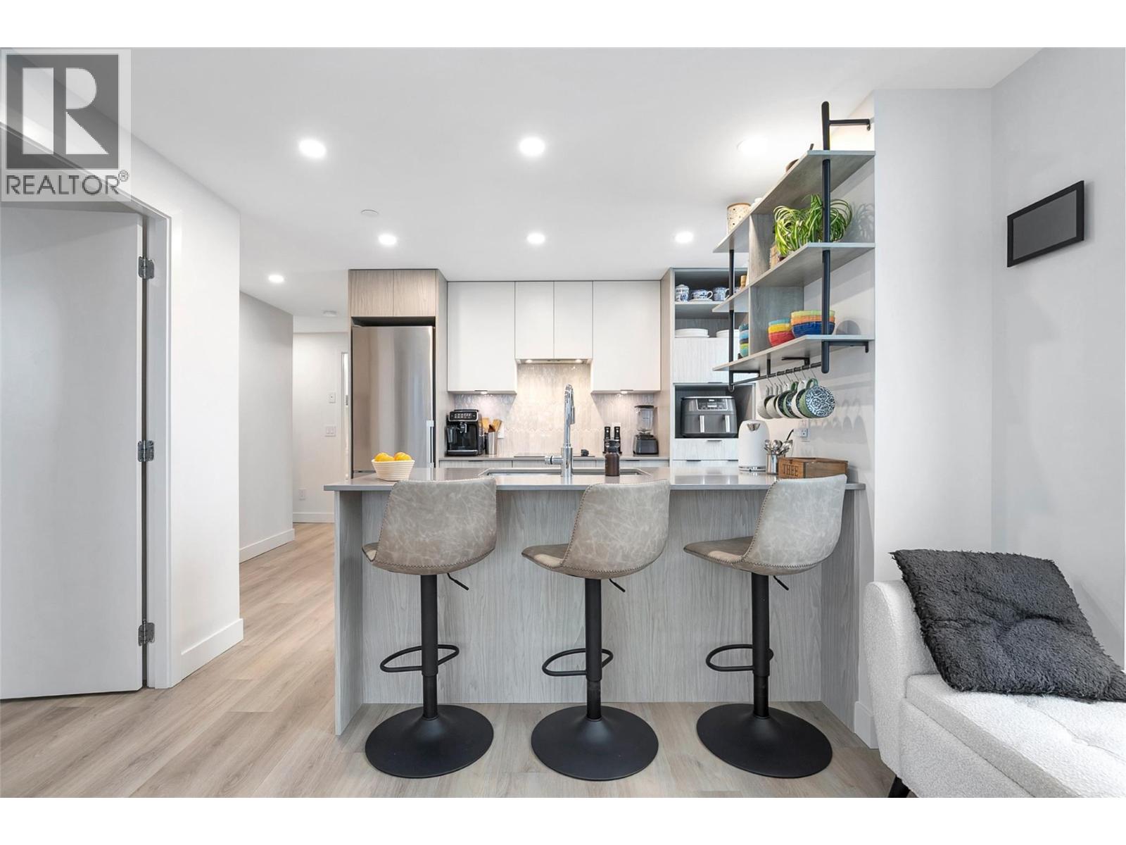 905 1488 Bertram Street, Kelowna