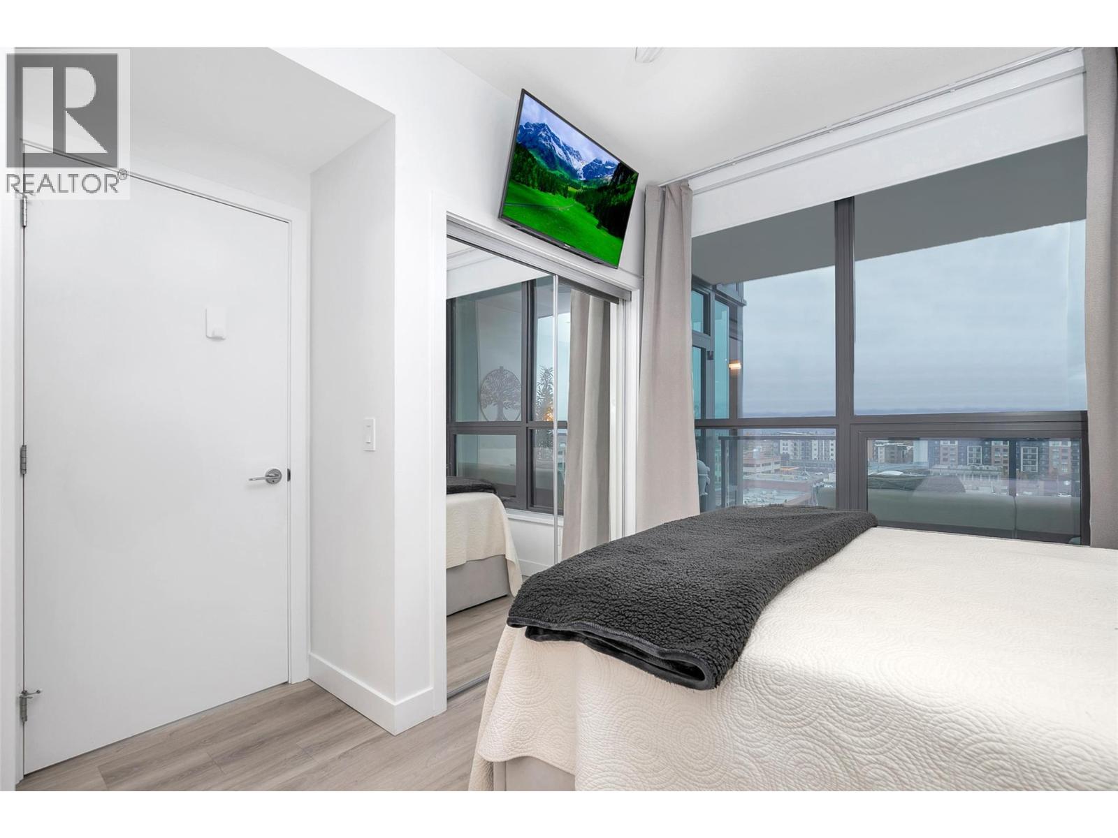 905 1488 Bertram Street, Kelowna