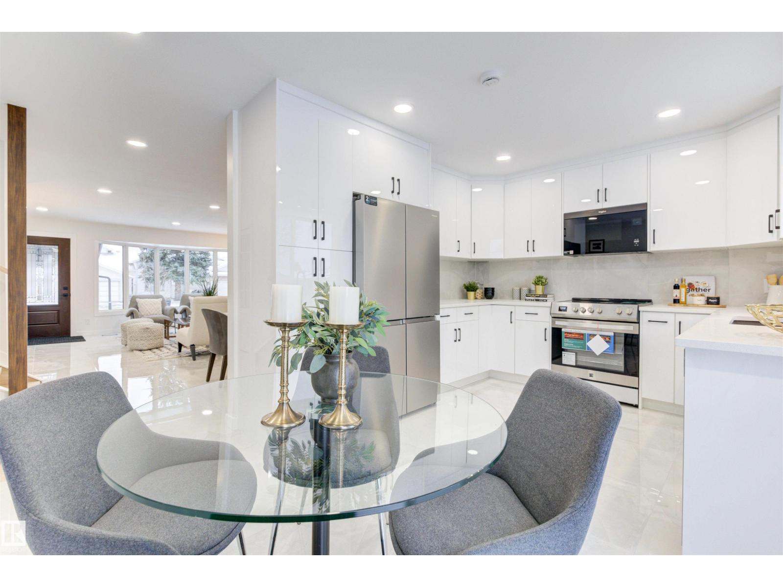 2712 41 ST NW, Edmonton