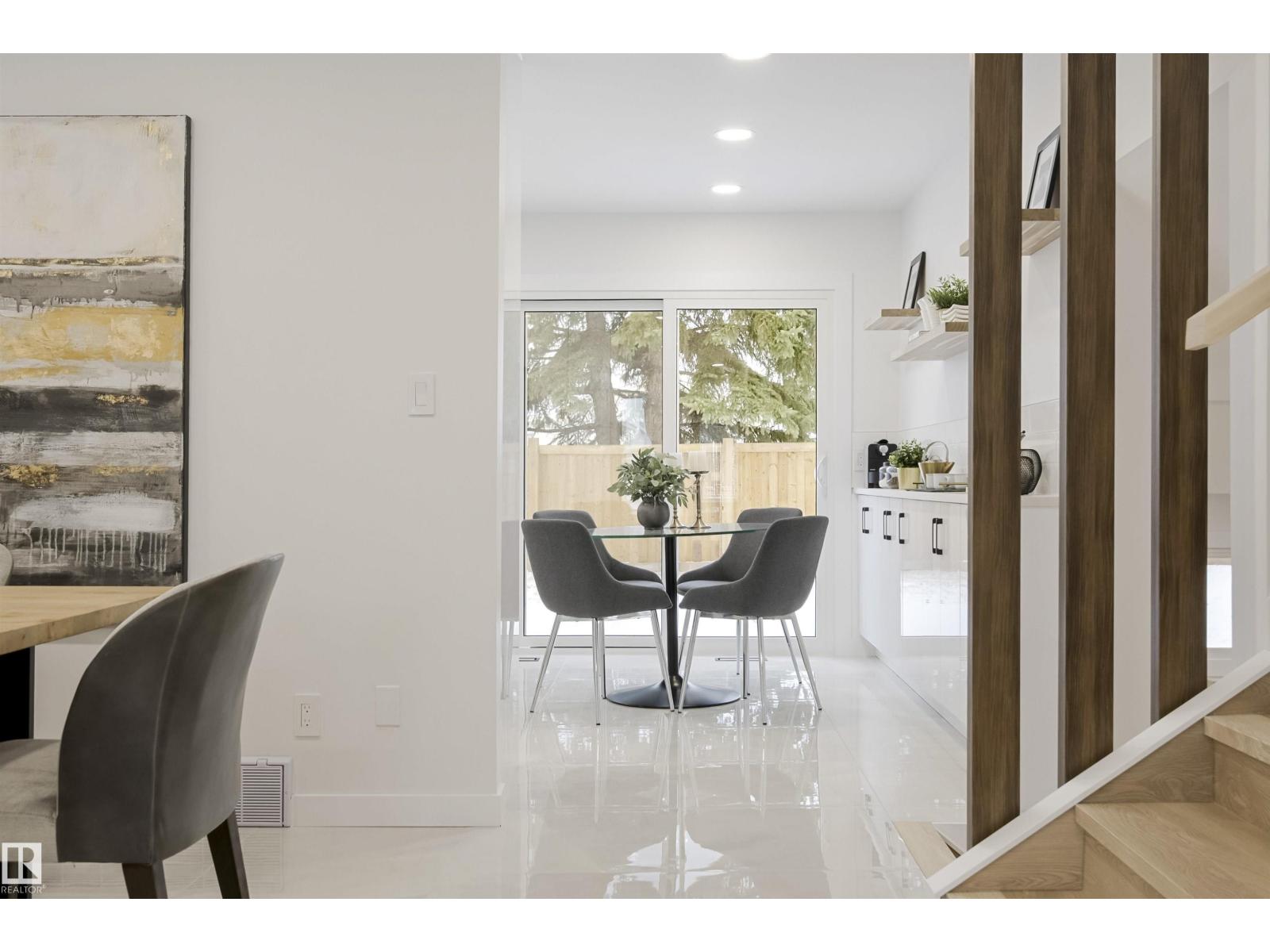 2712 41 ST NW, Edmonton