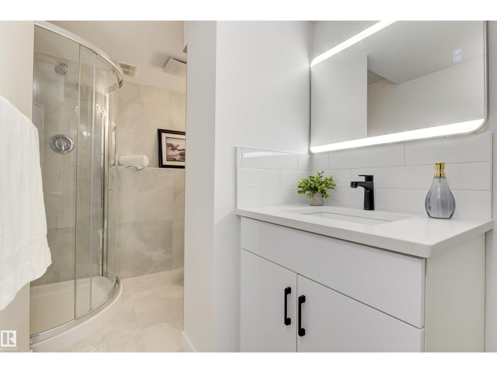 2712 41 ST NW, Edmonton