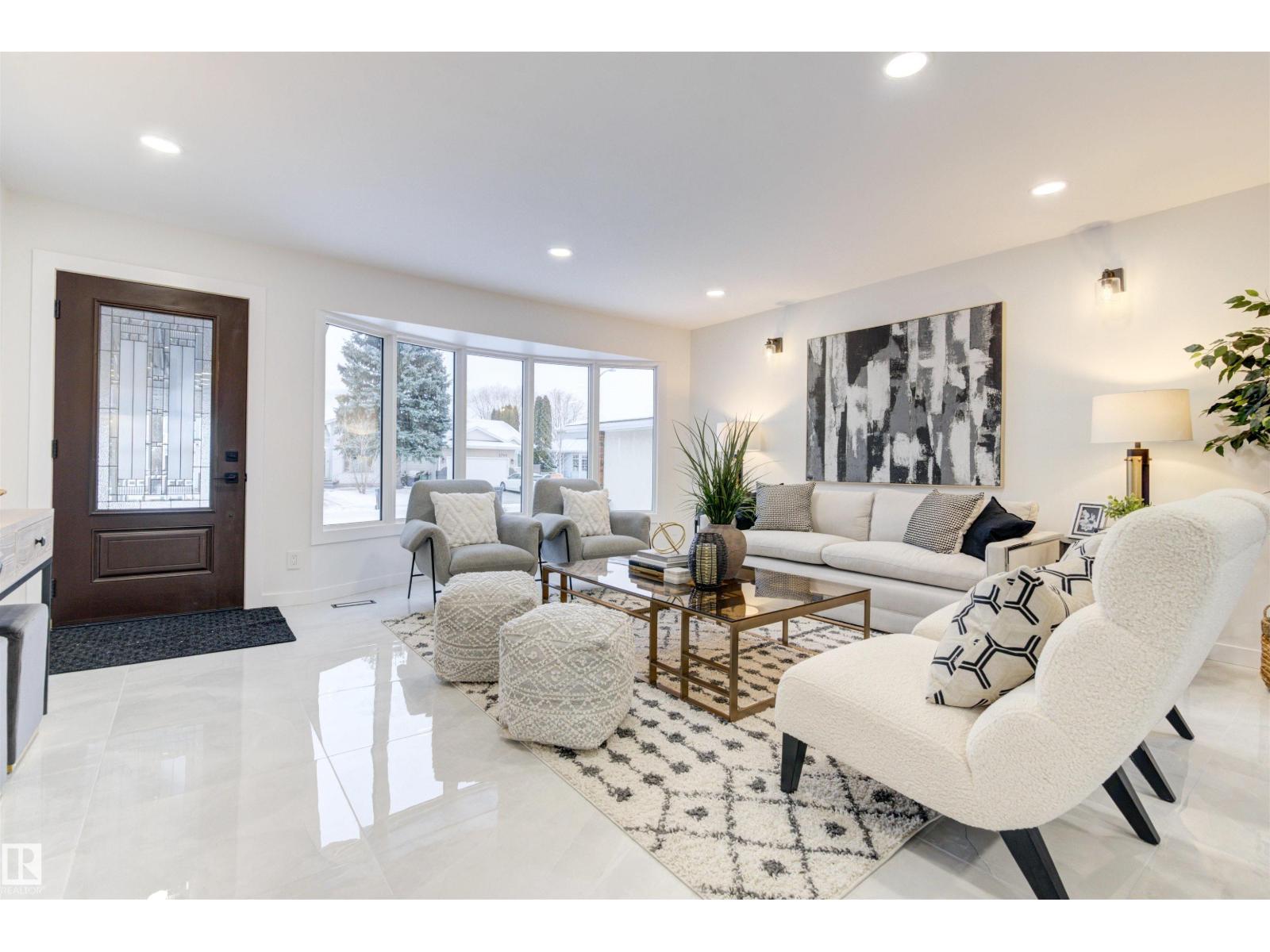 2712 41 ST NW, Edmonton