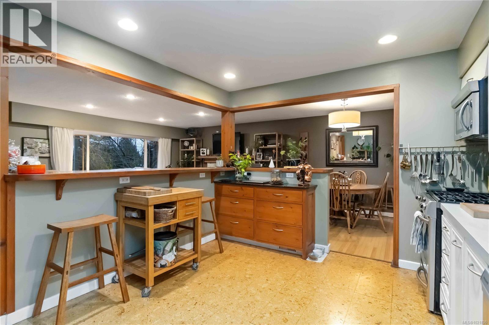 9930 Bessredge Pl, Sidney