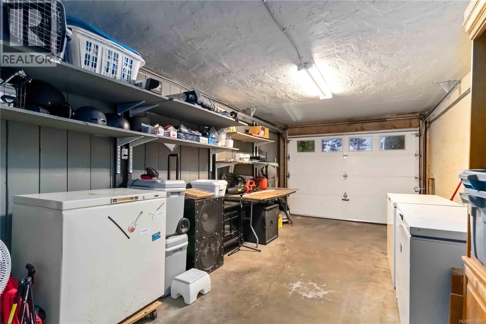 9930 Bessredge Pl, Sidney