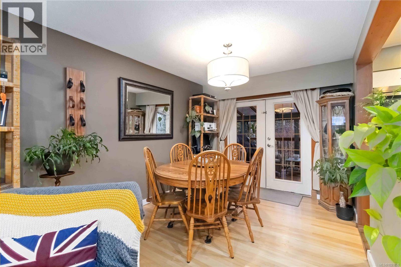 9930 Bessredge Pl, Sidney