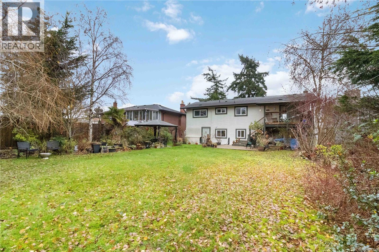 9930 Bessredge Pl, Sidney