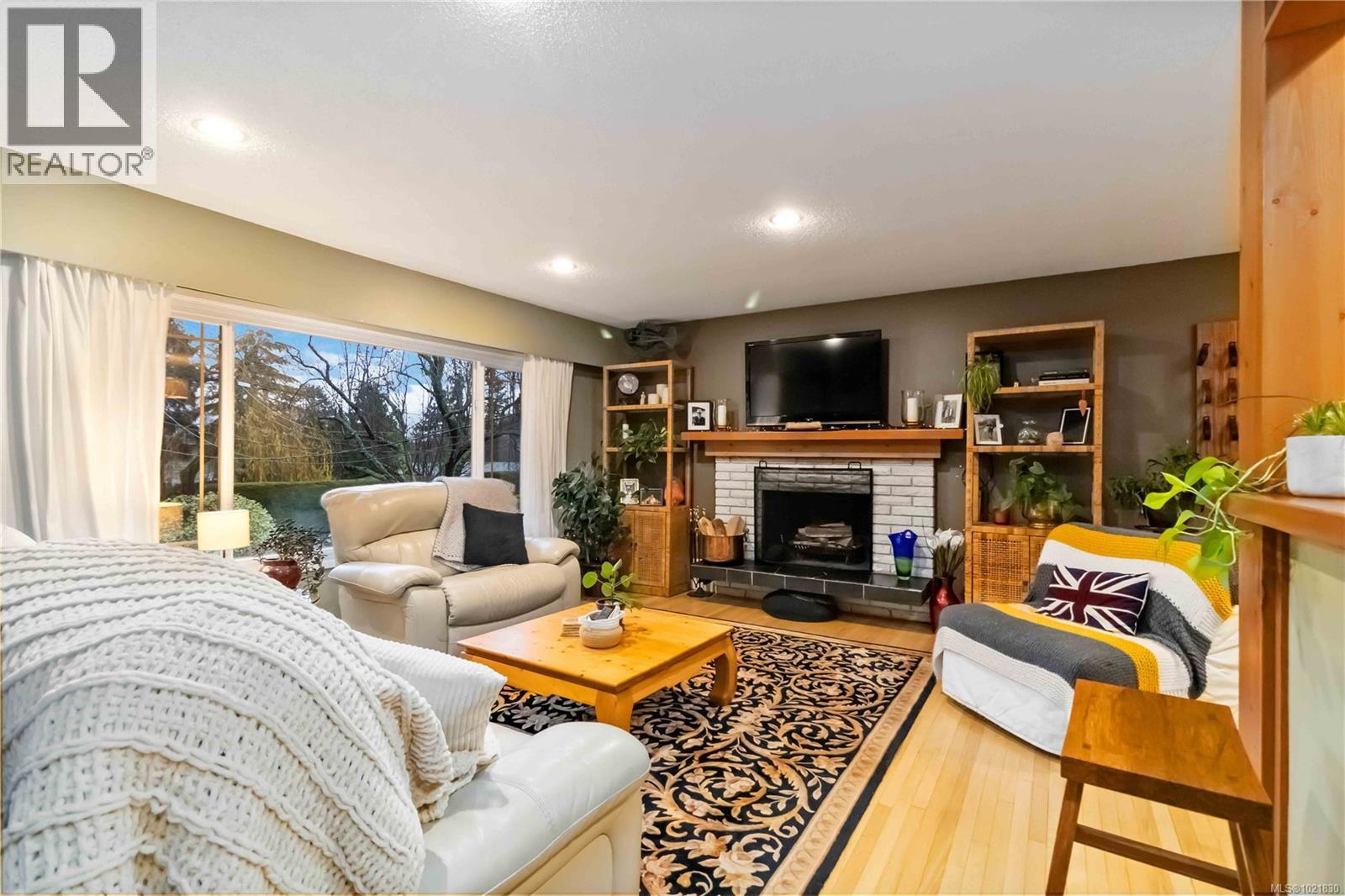 9930 Bessredge Pl, Sidney