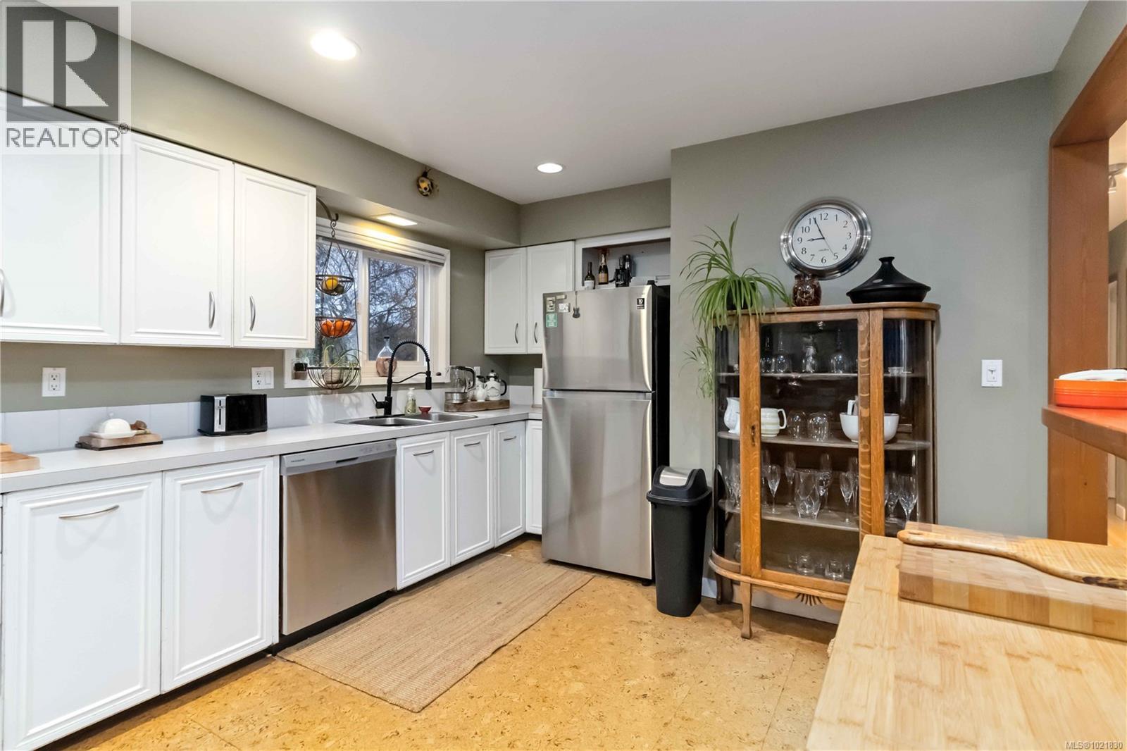 9930 Bessredge Pl, Sidney