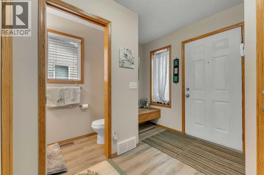 Single Family House for Sale in  Covehaven Road NE Coventry Hills Calgary 