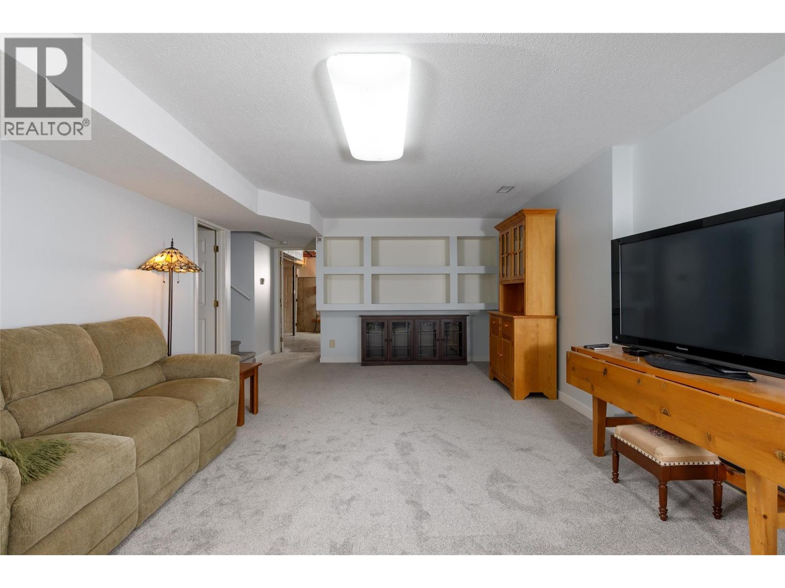 60 1101 Cameron Avenue, Kelowna