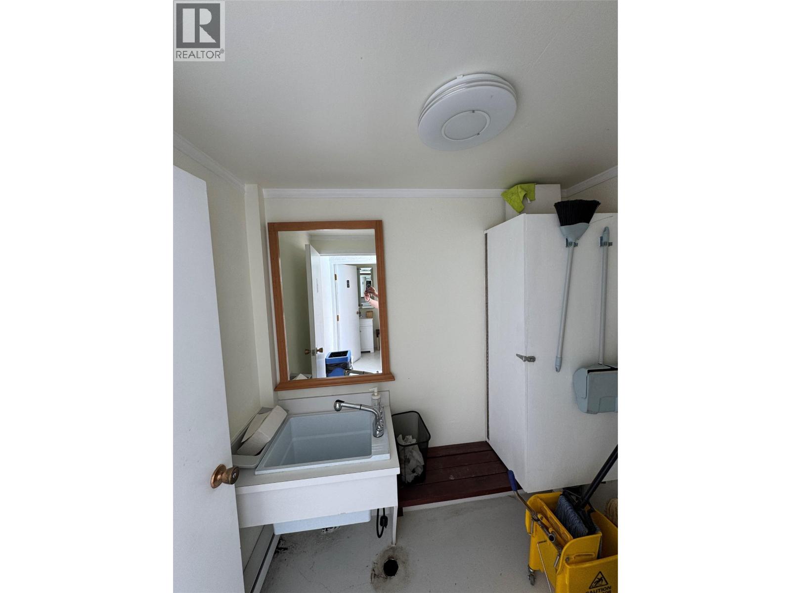 60 1101 Cameron Avenue, Kelowna