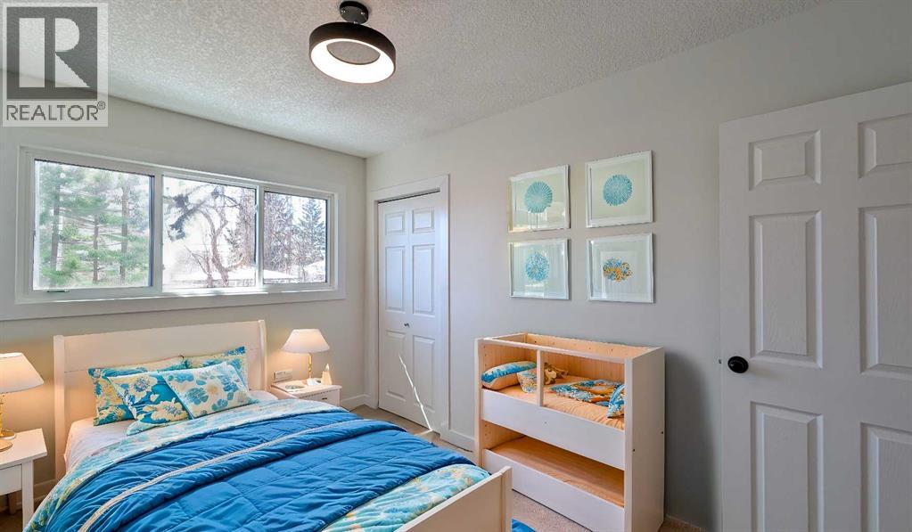 Single Family House 3 Level for Sale in  Haverhill Road SW Haysboro Calgary 