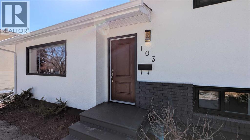 Single Family House 3 Level for Sale in  Haverhill Road SW Haysboro Calgary 