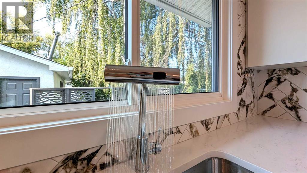 Single Family House 3 Level for Sale in  Haverhill Road SW Haysboro Calgary 