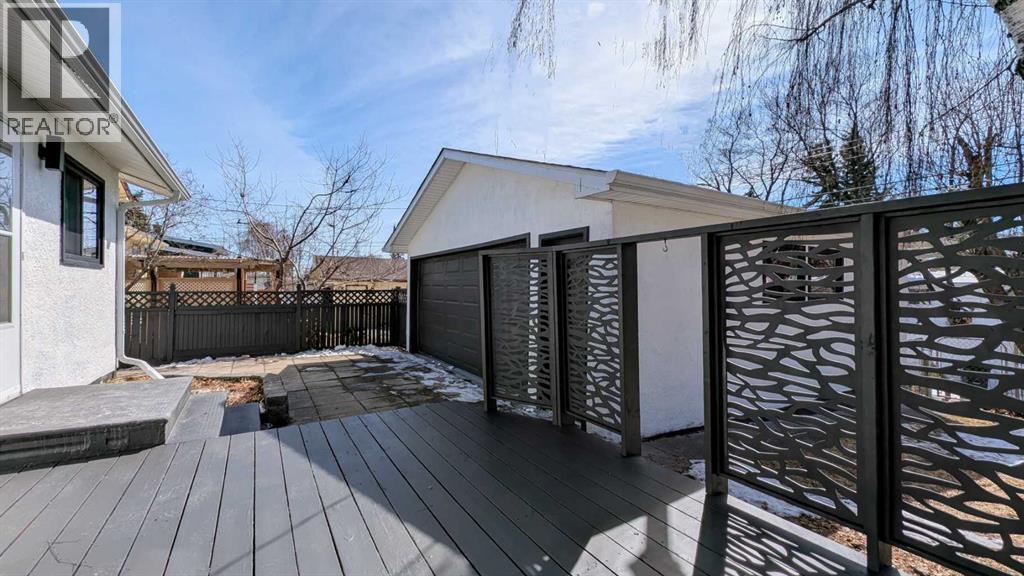 Single Family House 3 Level for Sale in  Haverhill Road SW Haysboro Calgary 