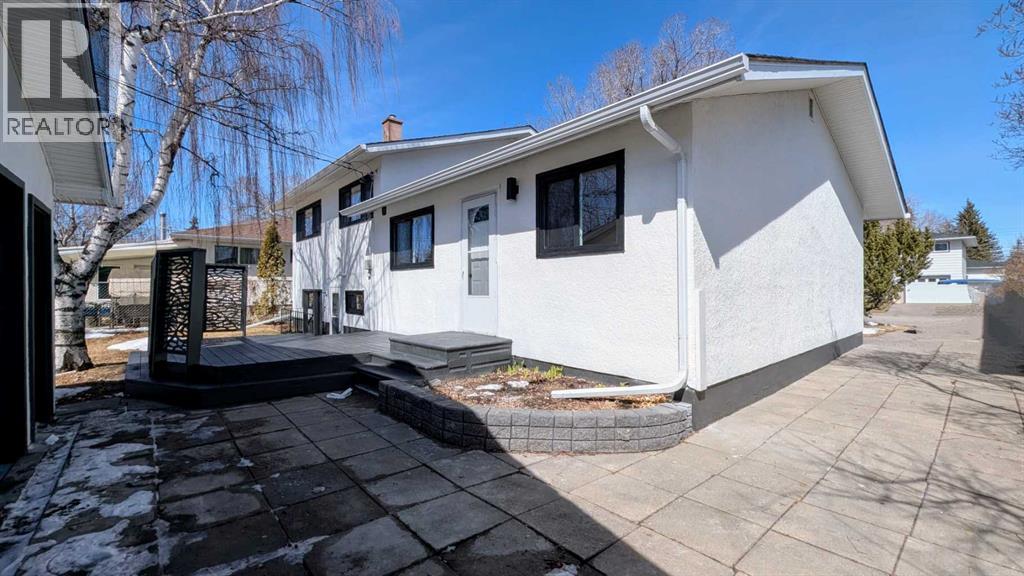 Single Family House 3 Level for Sale in  Haverhill Road SW Haysboro Calgary 