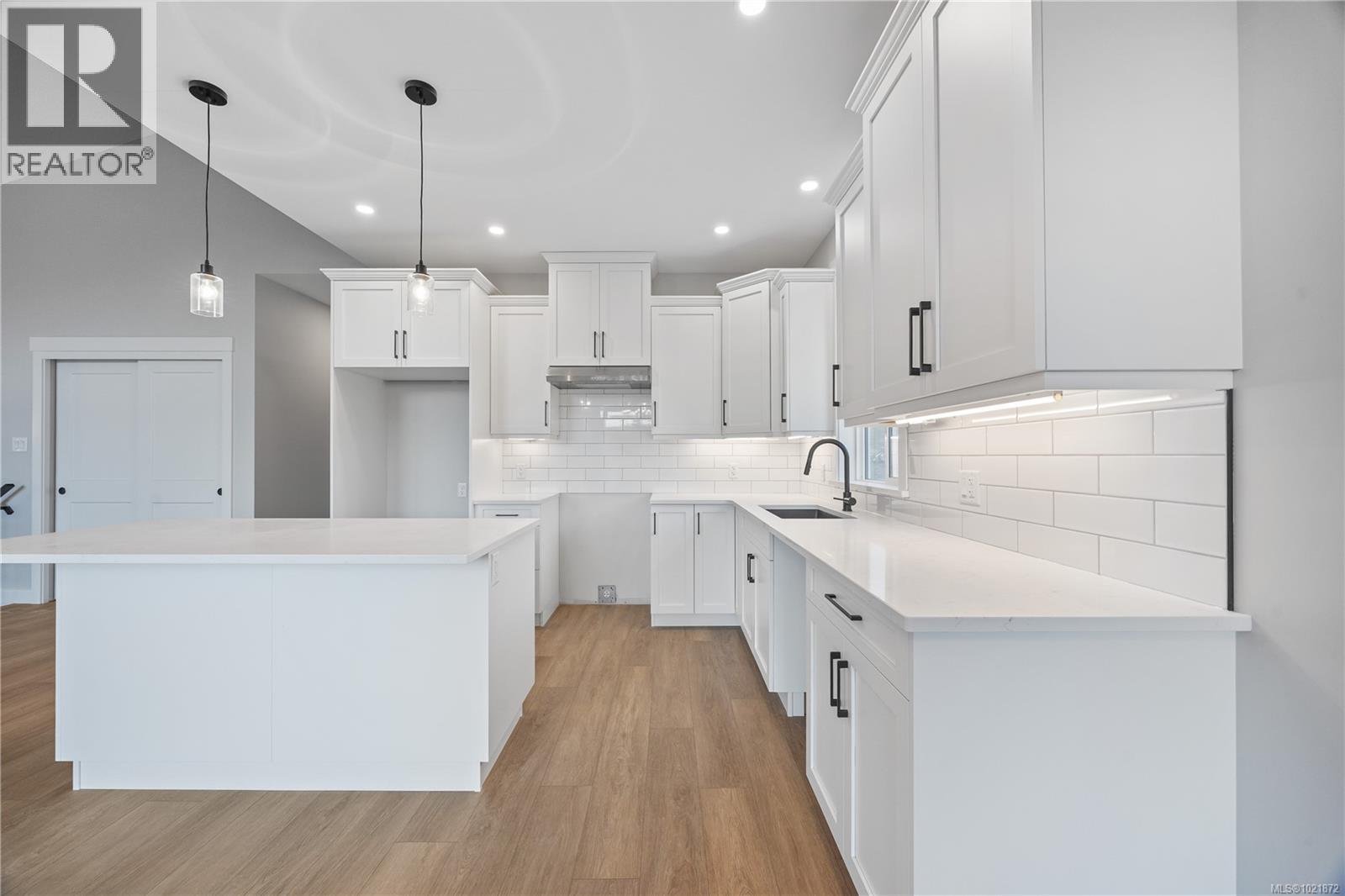 151 MARINA VIEW DR - 26