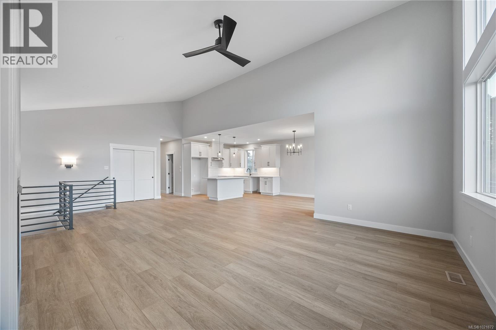 151 MARINA VIEW DR - 27