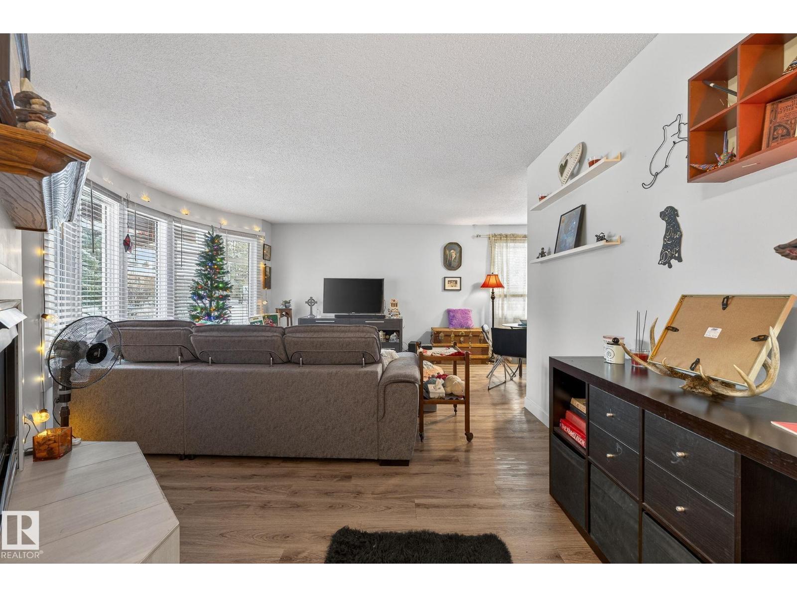 3740 63 ST NW NW, Edmonton