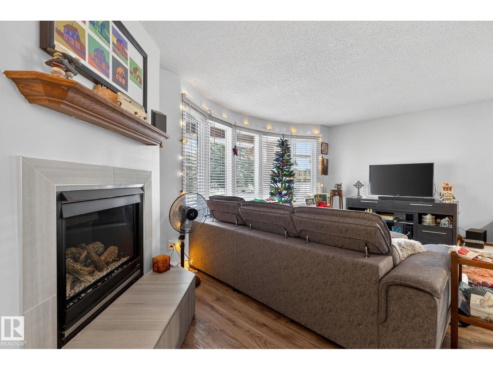 3740 63 ST NW NW, Edmonton