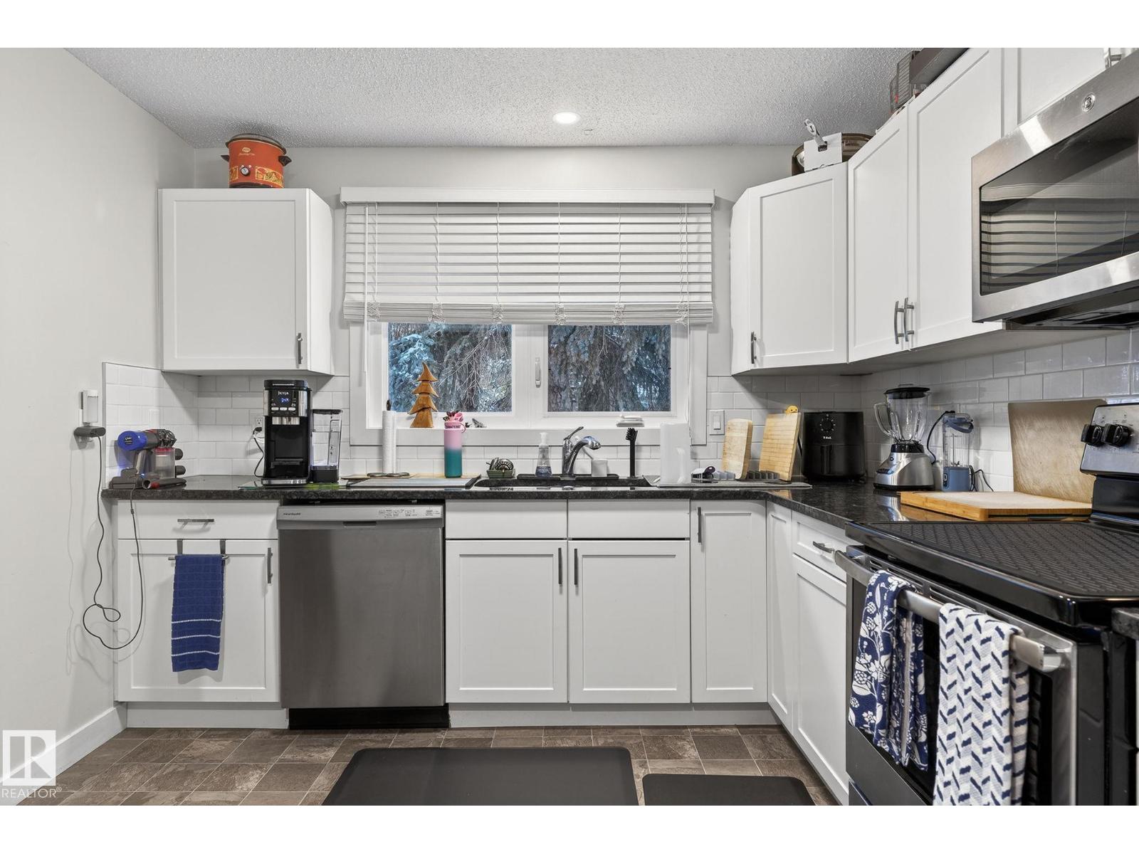 3740 63 ST NW NW, Edmonton