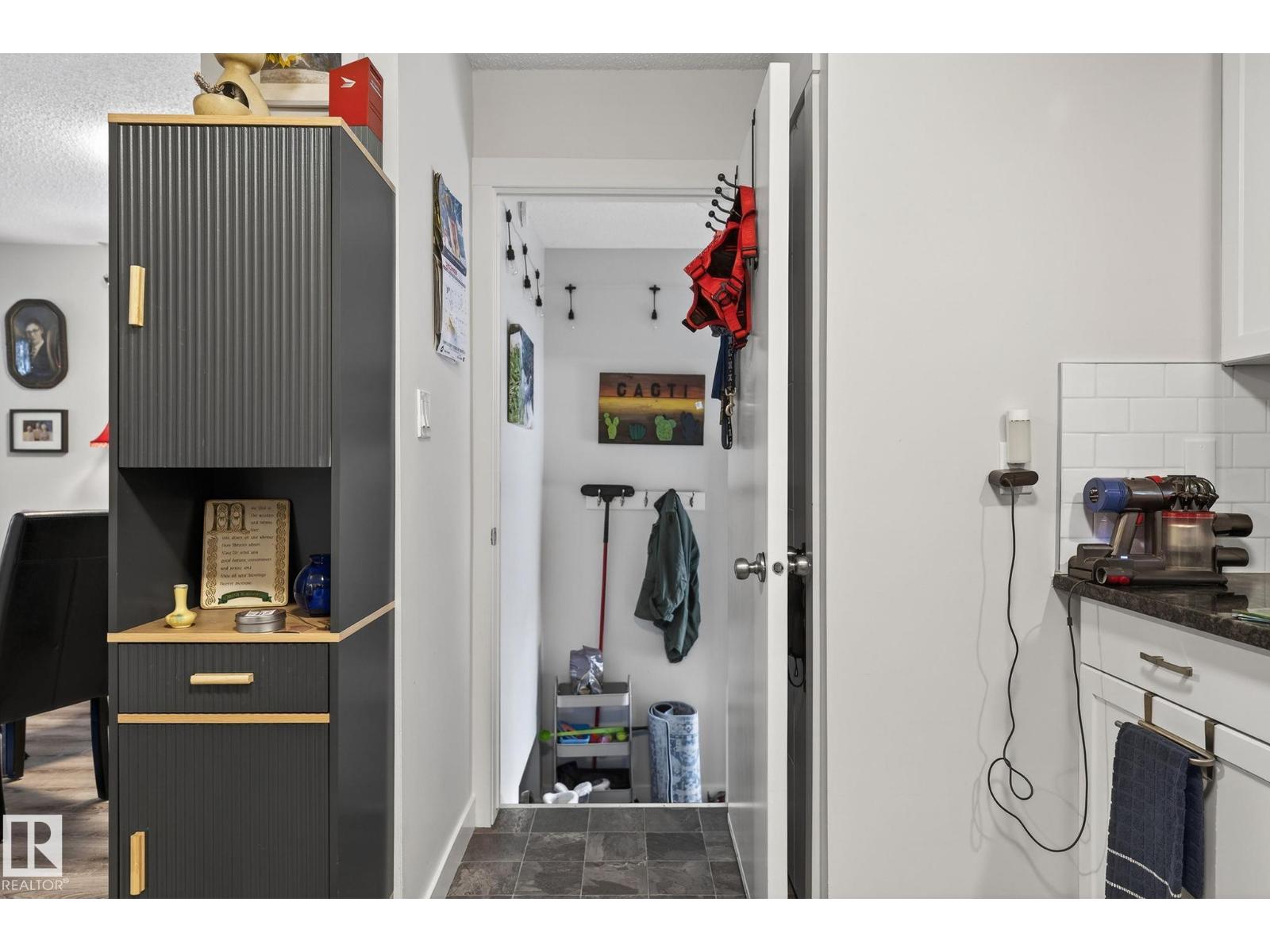 3740 63 ST NW NW, Edmonton