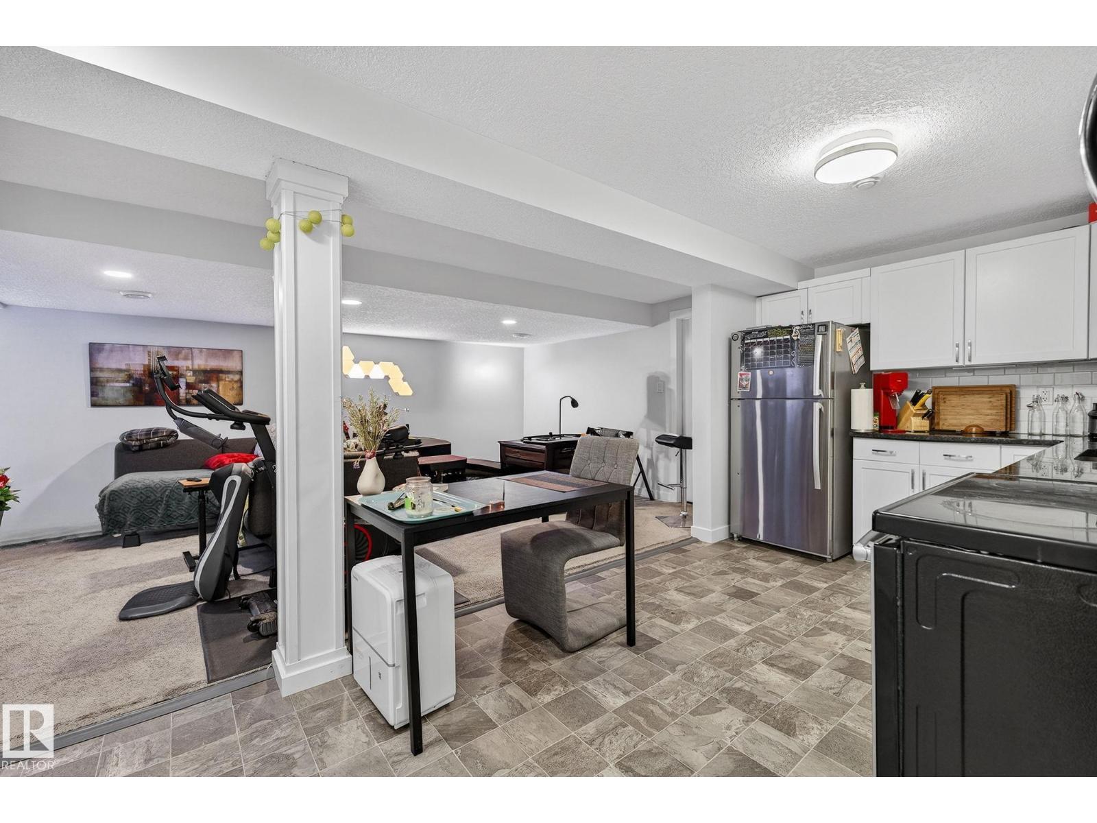 3740 63 ST NW NW, Edmonton