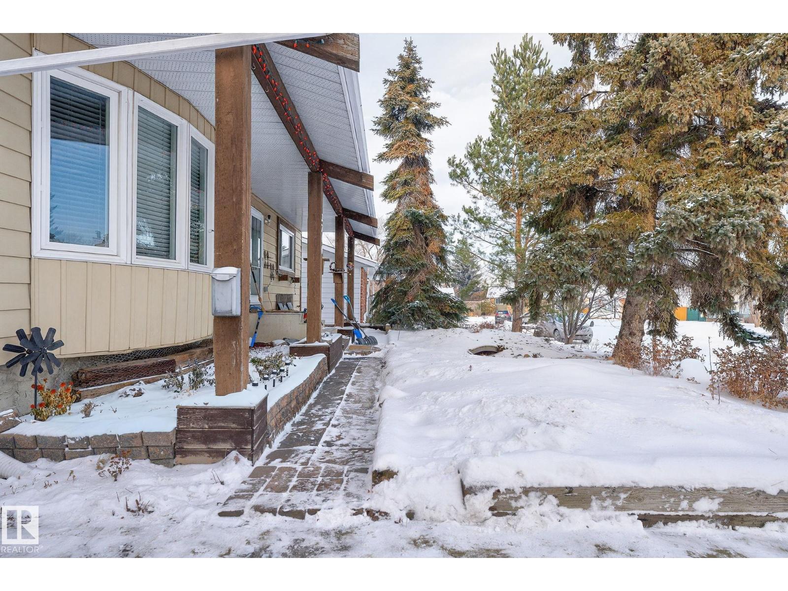 3740 63 ST NW NW, Edmonton