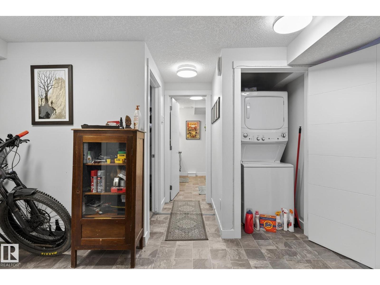 3740 63 ST NW NW, Edmonton