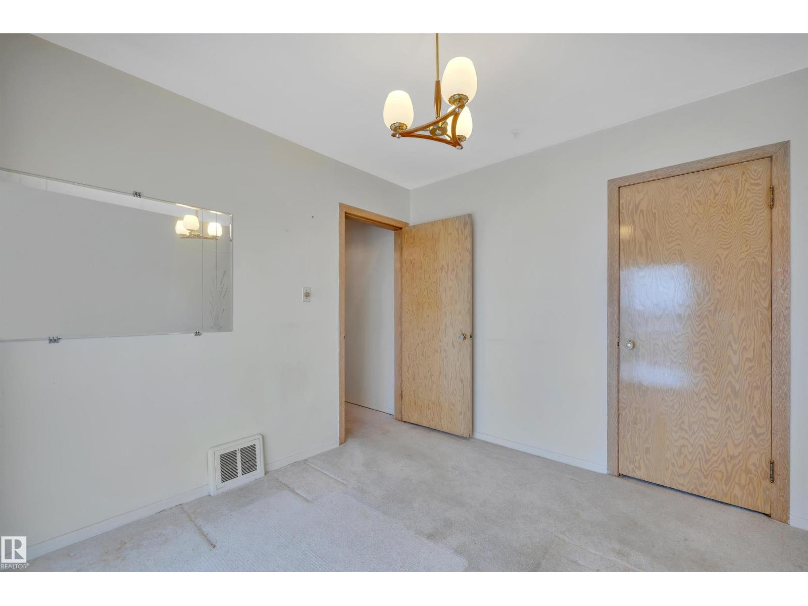 11423 112 AV NW, Edmonton