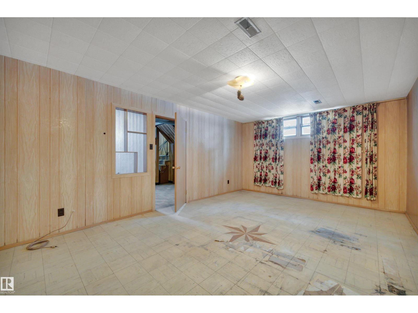 11423 112 AV NW, Edmonton