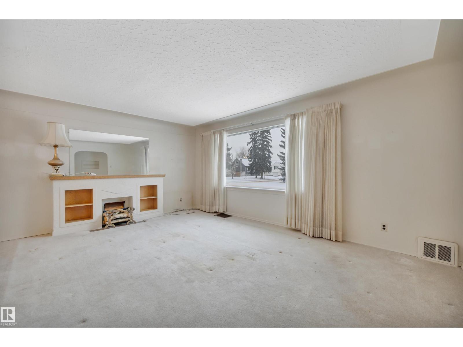 11423 112 AV NW, Edmonton