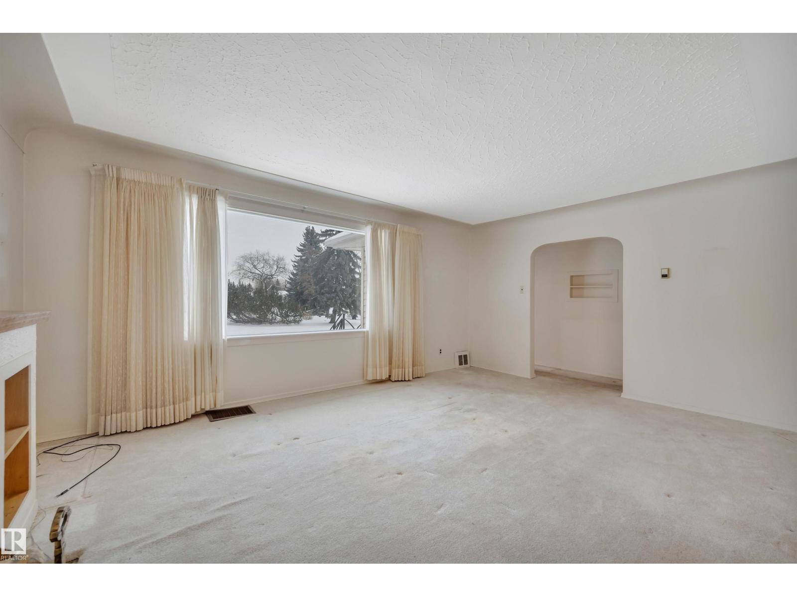 11423 112 AV NW, Edmonton