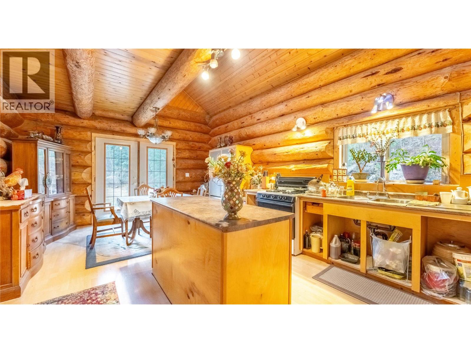 7349 MAJESTIC Road - 33