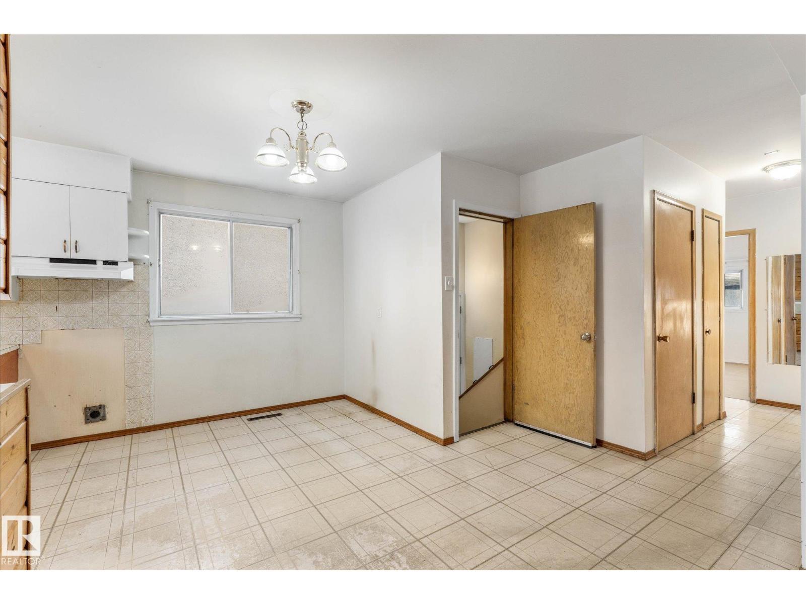 12916 71 ST NW, Edmonton