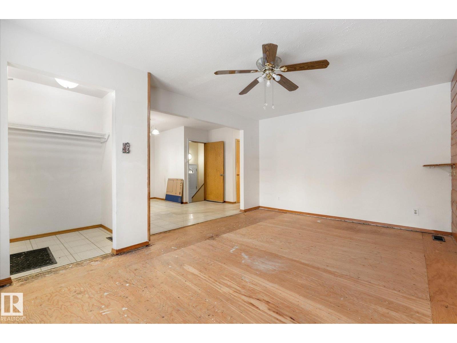 12916 71 ST NW, Edmonton