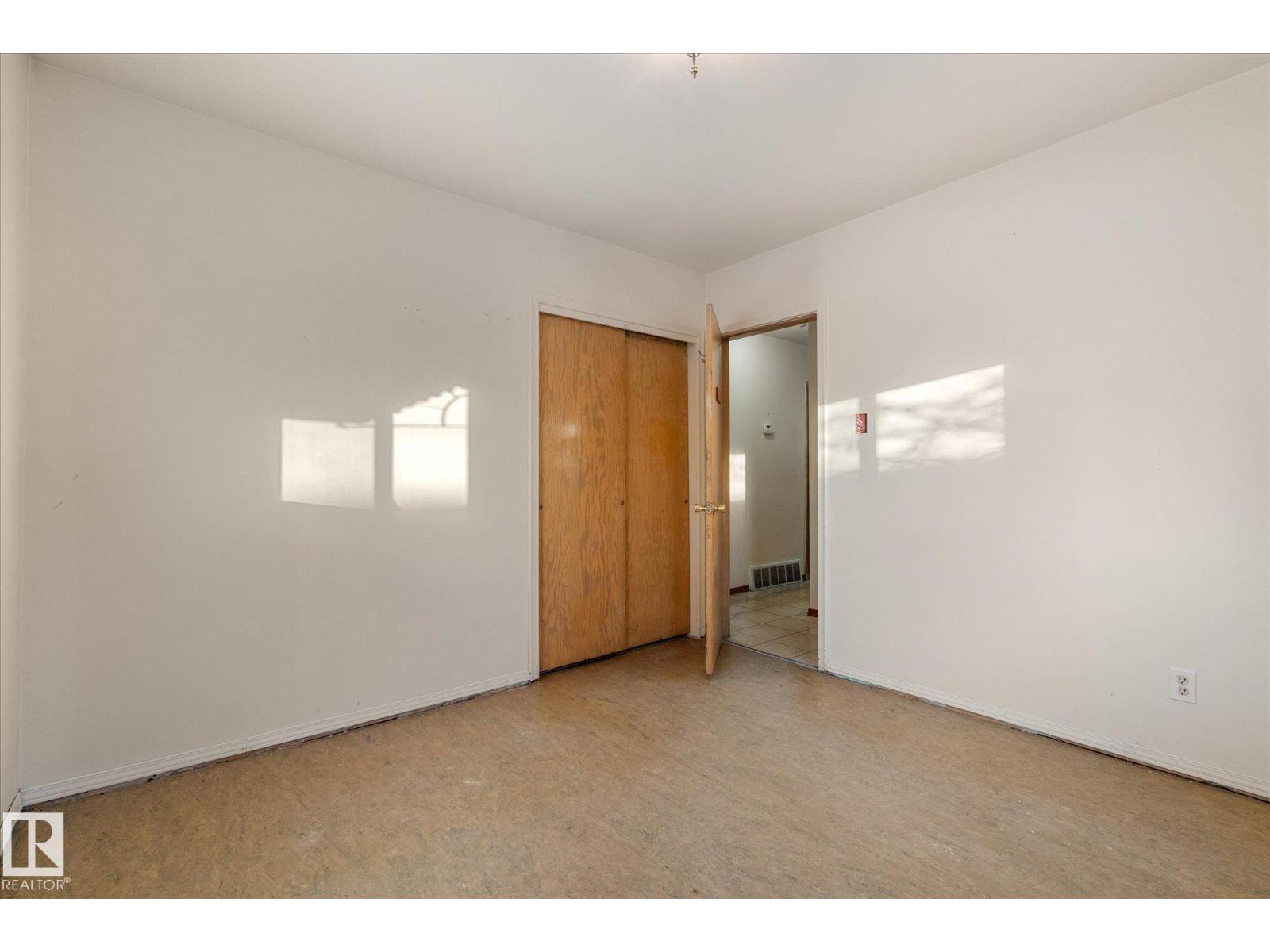 12916 71 ST NW, Edmonton