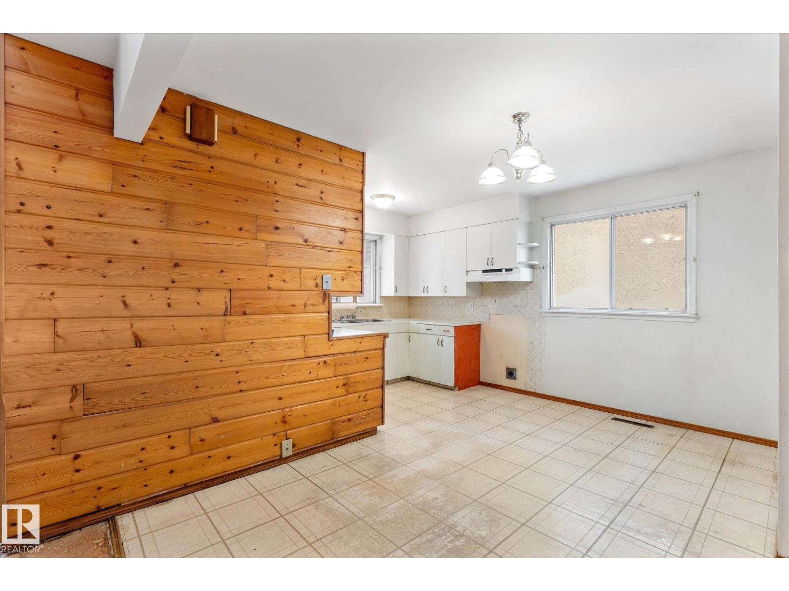 12916 71 ST NW, Edmonton