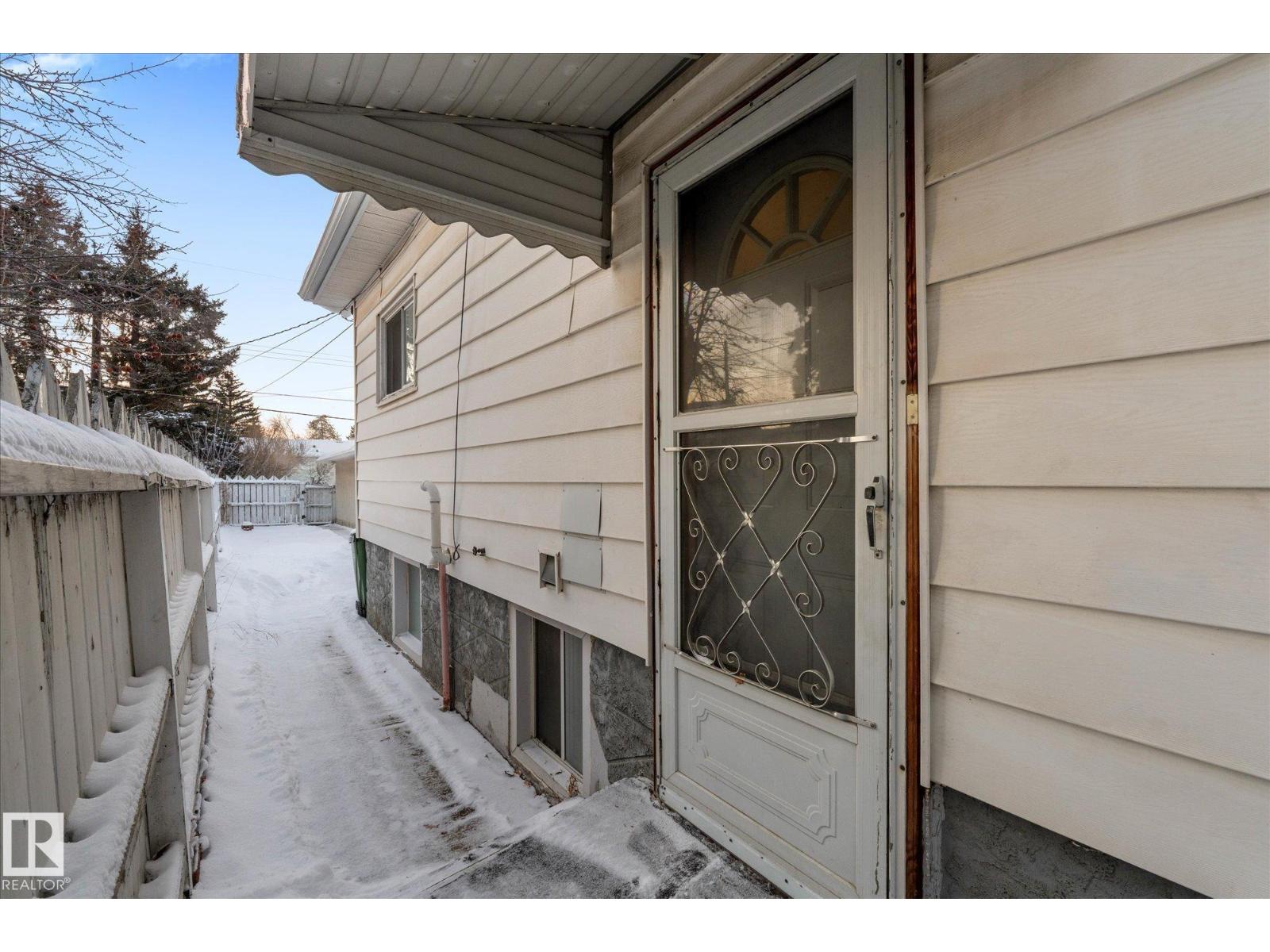 12916 71 ST NW, Edmonton