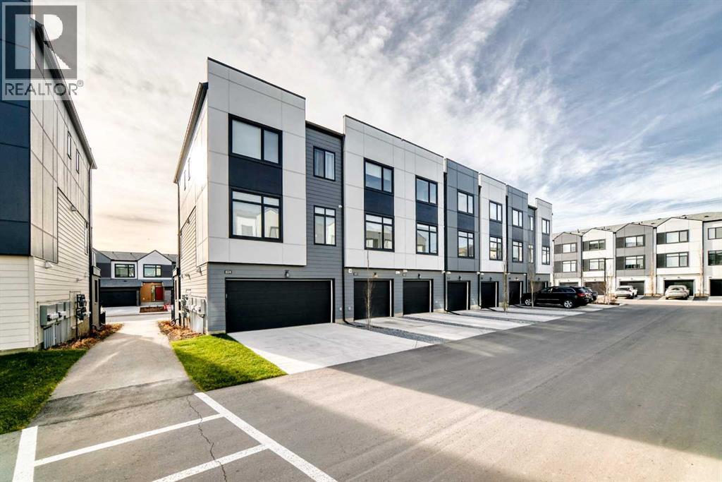 Single Family House for Sale in   Avenue SE Belvedere Calgary 