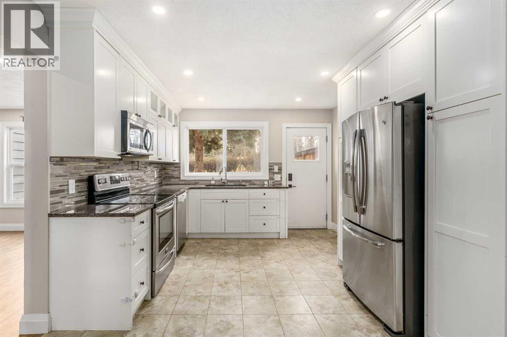 Single Family House for Sale in   Palliser Drive SW Oakridge Calgary 