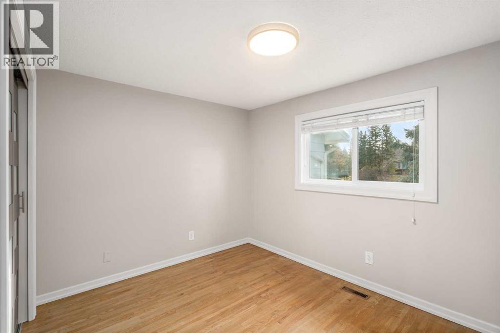 Single Family House for Sale in   Palliser Drive SW Oakridge Calgary 